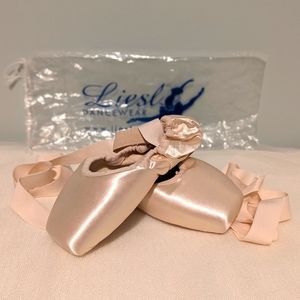 Russian Pointe Encore ballet pointe shoes